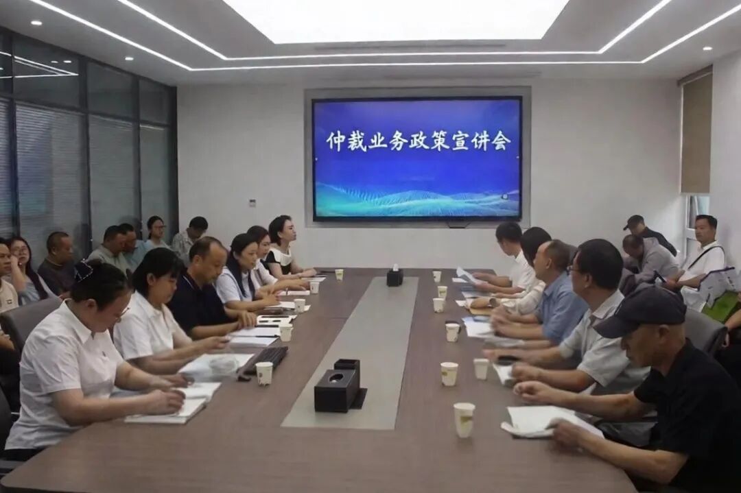 640